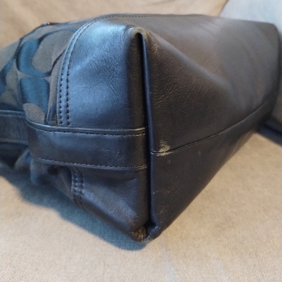 Coach Legacy Signature Canvas Molly Satchel - Picture 5 of 10